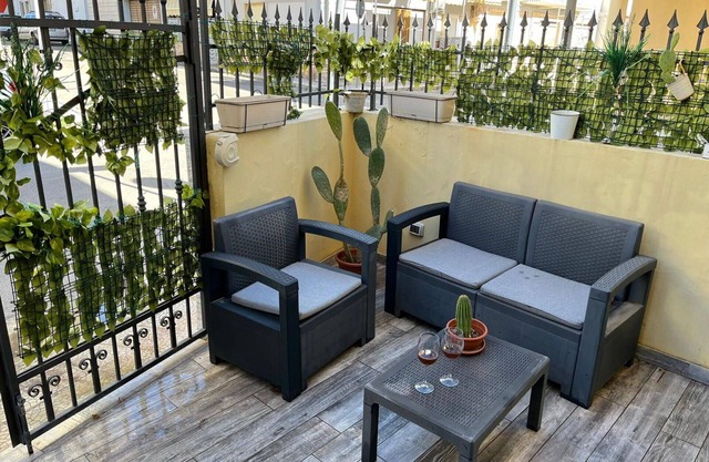 Nice apartment for 3 people with WIFI, A/C, TV, patio and pets allowed, close to Gallipoli
