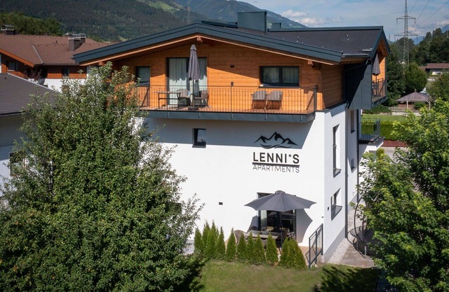 Nice apartment for 4 guests with WIFI, TV, terrace, pets allowed, panoramic view and parking