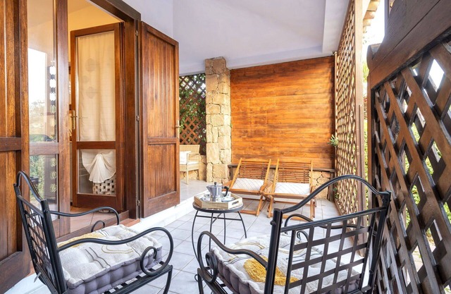 Nice apartment for 4 guests with A/C, patio, pets allowed and parking