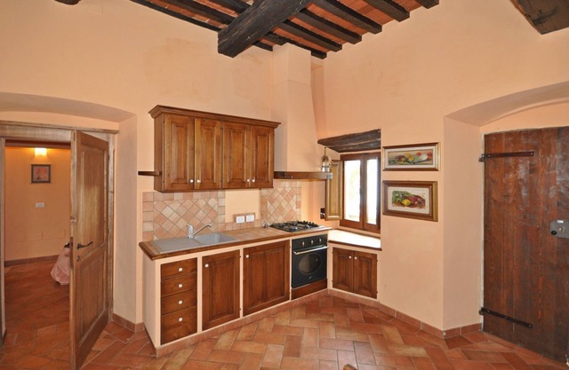 Nice apartment for 4 guests with WIFI, pool, TV, pets allowed, panoramic view and parking