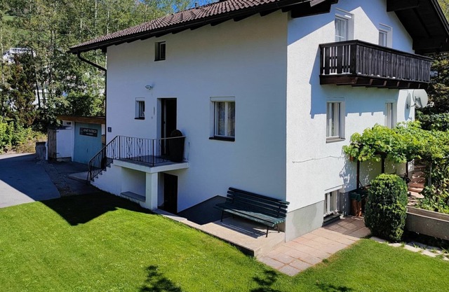 Nice apartment for 4 guests with WIFI, TV, patio, pets allowed and parking