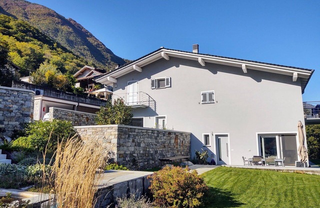 Nice apartment for 4 guests with WIFI, A/C, TV, patio and parking