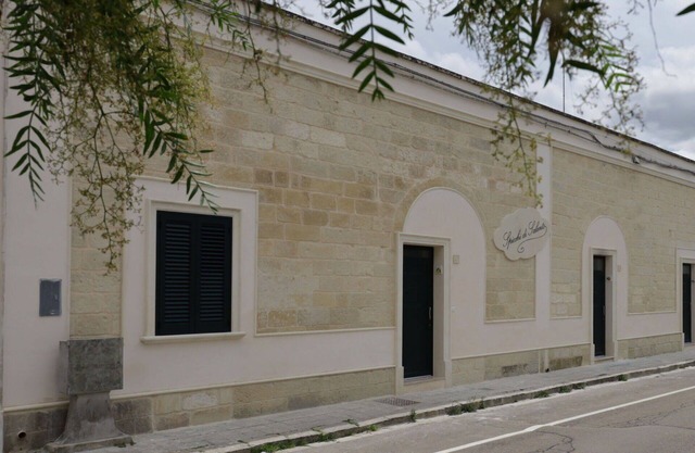 Nice apartment for 4 people with WIFI, A/C, TV, pets allowed and parking