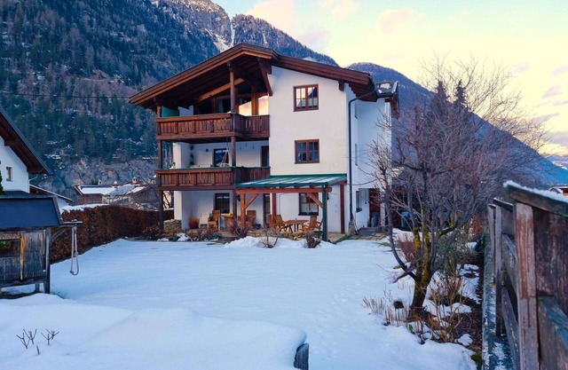 Nice apartment for 4 people with WIFI, TV, terrace, panoramic view and parking