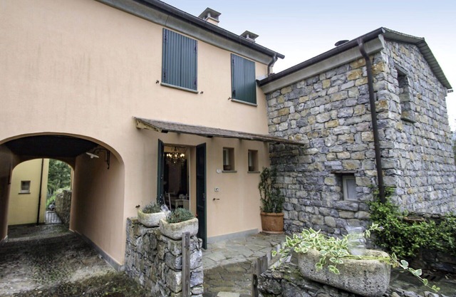 Nice apartment for 5 guests with WIFI, pool, TV, patio and parking