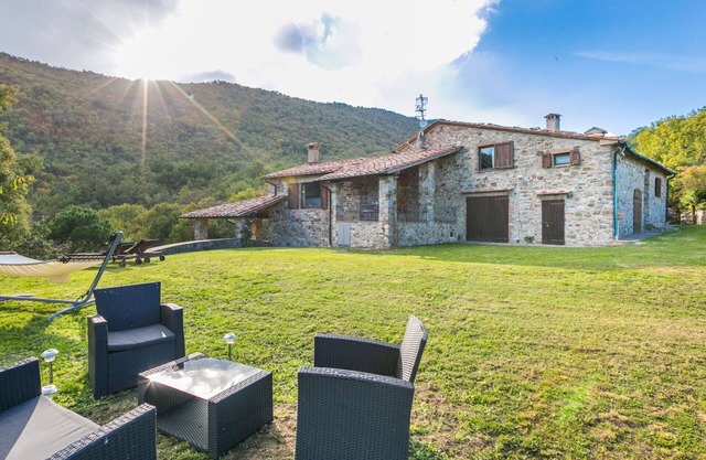 Nice apartment for 5 guests with WIFI, TV, terrace, pets allowed and parking