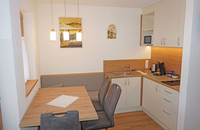 Nice apartment for 5 people with WIFI, TV, terrace and parking