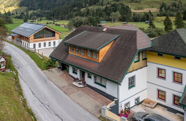 Nice apartment for 6 guests with WIFI, TV, terrace, pets allowed and parking