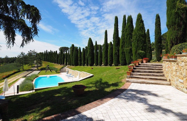 Nice apartment for 6 people with WIFI, pool, panoramic view and parking, close to San Gimignano