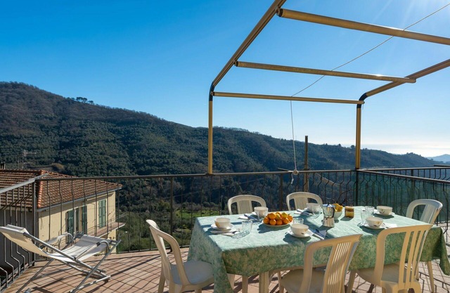 Nice apartment for 7 guests with WIFI, TV, terrace, pets allowed and panoramic view