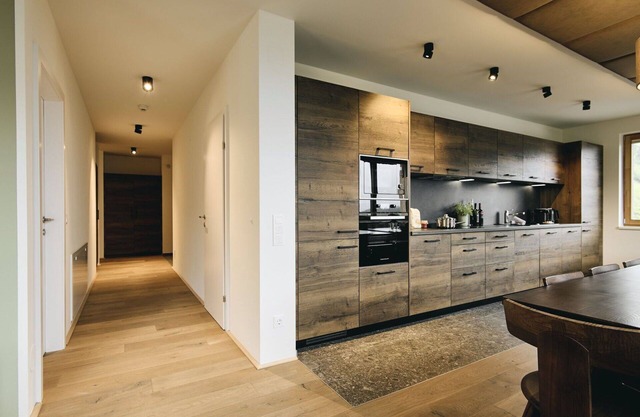 Nice apartment for 8 guests with WIFI, TV, balcony and parking