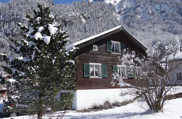 Nice apartment for 6 people with WIFI, TV, balcony and parking