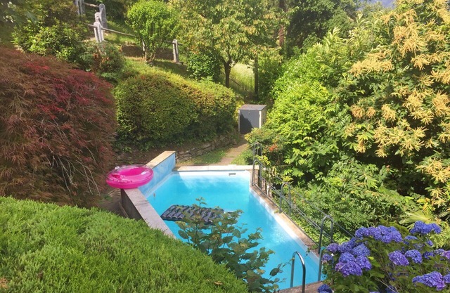 Nice apartment for 5 people with WIFI, pool, TV, patio, pets allowed, panoramic view and parking