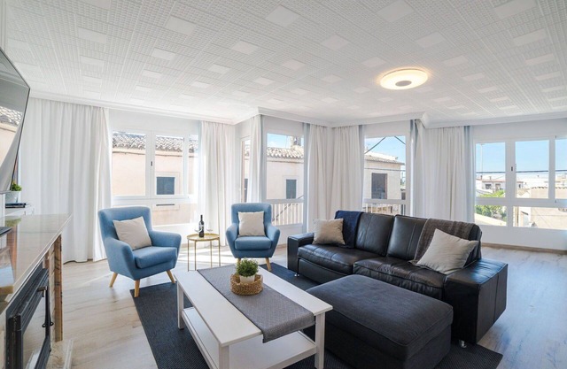 Nice apartment for 6 guests with A/C, WIFI, TV, patio and parking