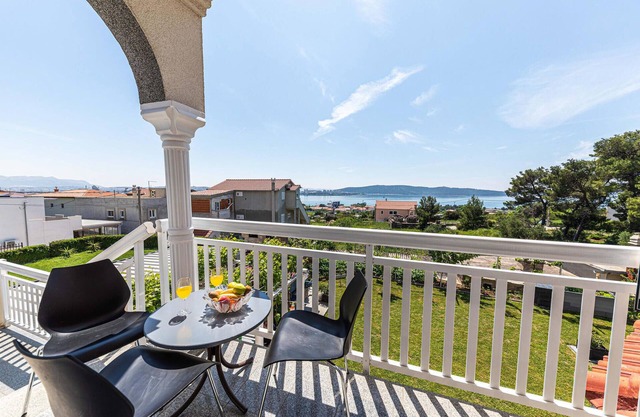 Nice apartment in Kastel Sucurac