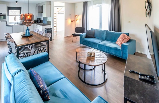 Nice apartment in villa for 6 people with pool, WIFI, TV, terrace and parking