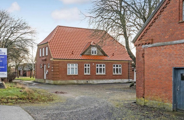 Nice apartment in Esbjerg V with WiFi
