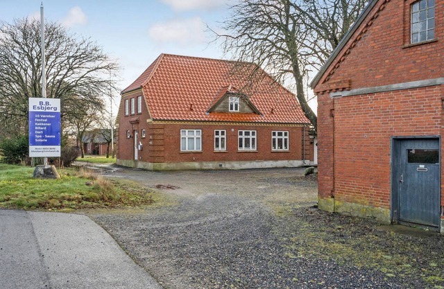 Nice apartment in Esbjerg V with sauna