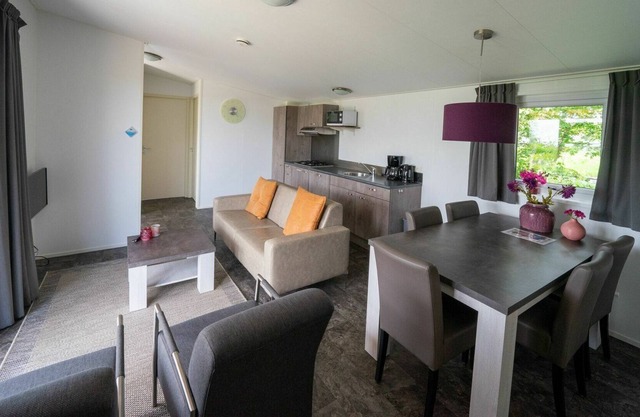 Nice apartment in villa for 5 guests with WIFI, TV, terrace and parking