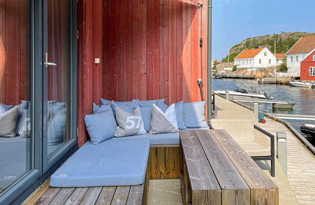 Nice apartment in Søgne with WiFi