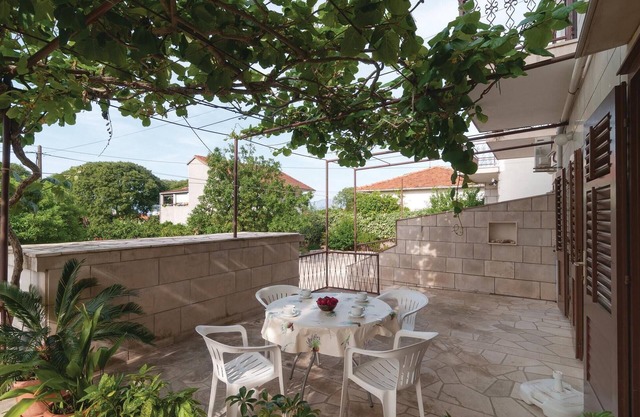 Nice apartment in Supetar with WiFi