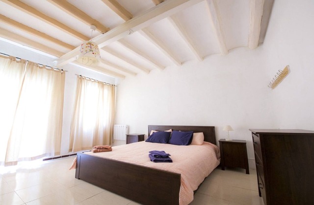 Nice apartment in the historic and commercial center of Reus.