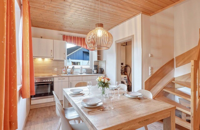 Nice apartment in villa for 4 guests with WIFI, TV, terrace and parking