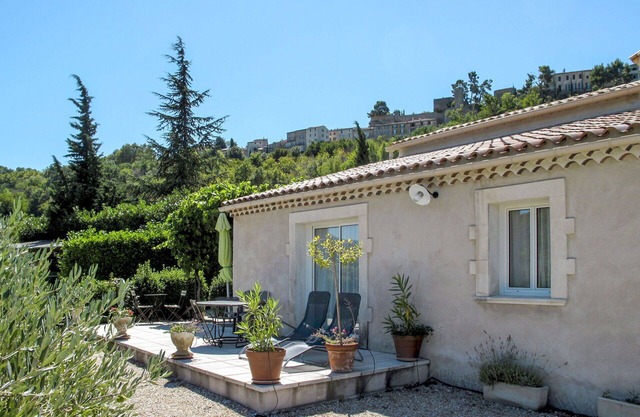 Nice apartment in villa for 4 guests with WIFI, TV and terrace