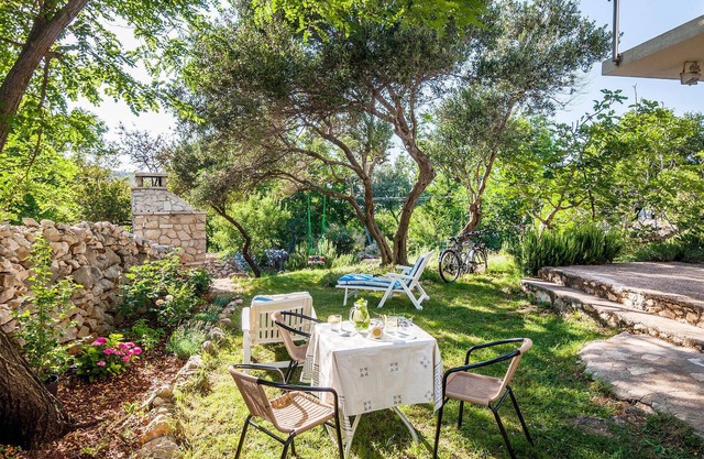 Nice apartment in Vinjerac with kitchen