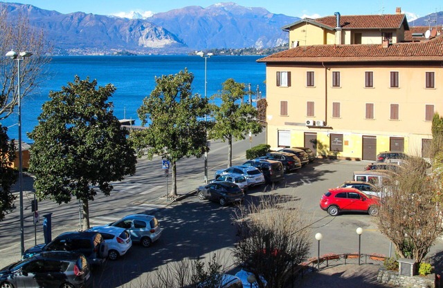 Nice apartment for 4 people with WIFI, TV, balcony, pets allowed and parking