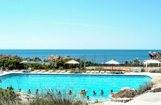 Nice apartment for 3 guests with pool, TV, balcony, pets allowed and parking