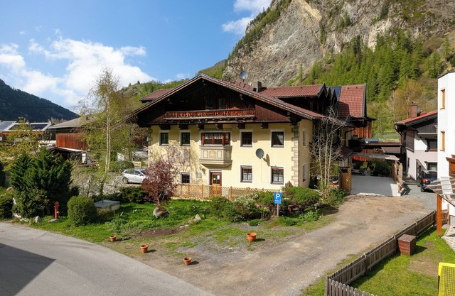 Nice apartment near the ski bus to Sölden