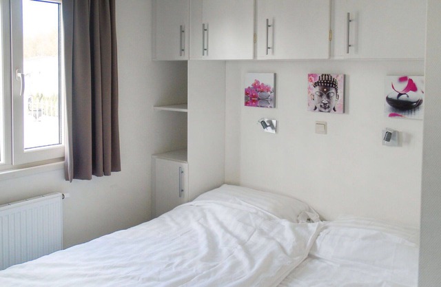 Nice apartment in villa for 6 guests with WIFI, TV, terrace and parking