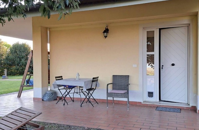 Nice apartment with A/C, WIFI, TV, patio, panoramic view and parking, close to Porto Recanati
