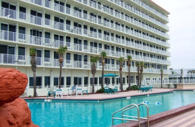 Nice condo, sea view