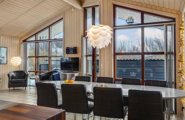 Nice cottage in Ejsingholm with plenty of space also for 2 families.