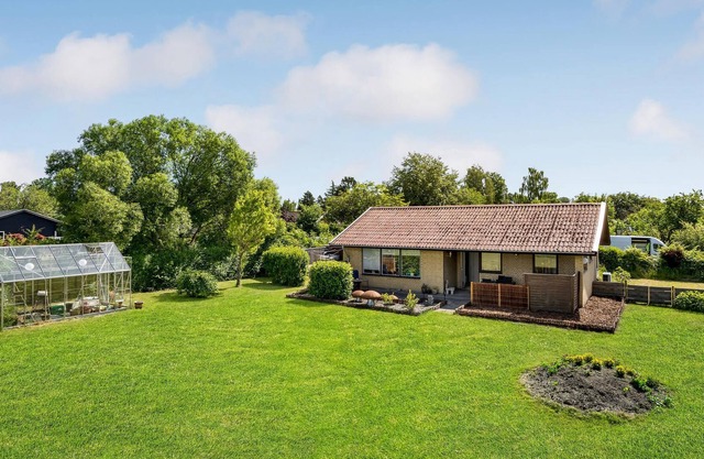 Nice cottage with terrace and garden, located close to the fjord.