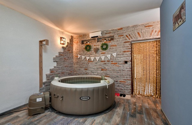 Nice country house on green property north of Zagreb.