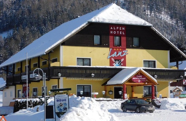 Nice holiday home in Auw near lake