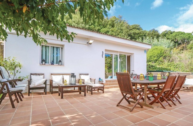 Nice home in St. Cebrià de Vallalta