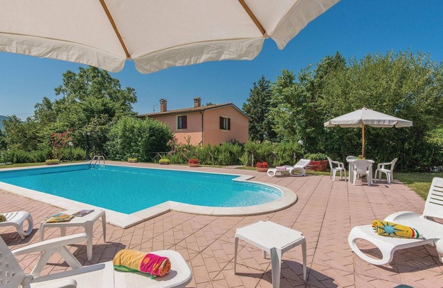 Nice home in Acquasparta TR