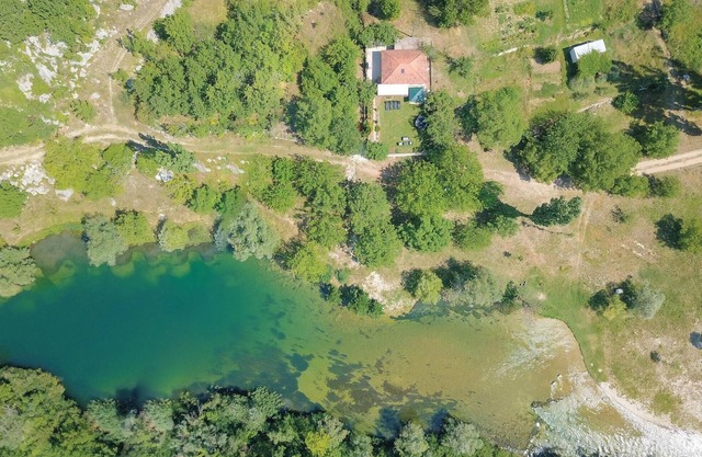 Nice home in Blato na Cetini