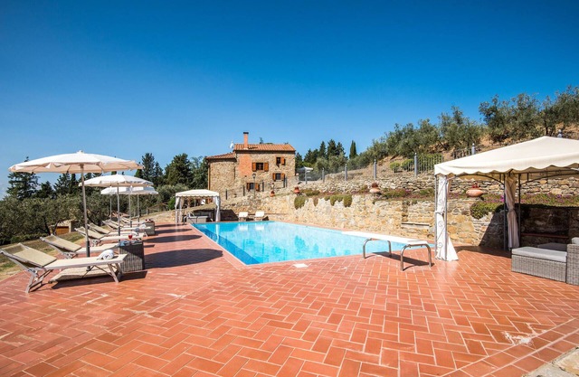 Nice home in Castiglion F. -AR-