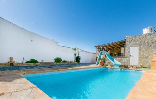 Nice Home In Casariche With Wifi