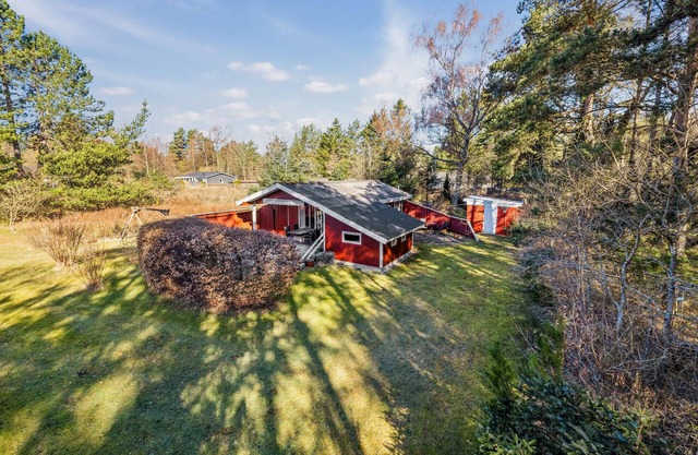 Nice home in Ebeltoft with WiFi