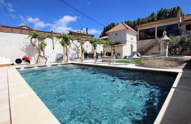Nice home in Rochefort-du-Gard