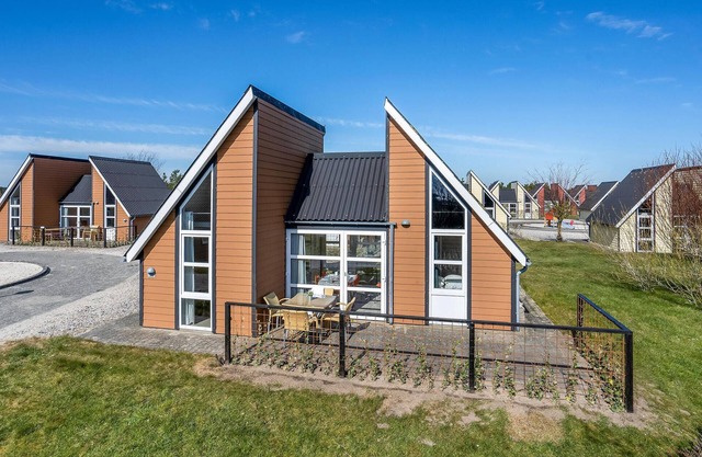 Nice home in Hadsund with kitchen