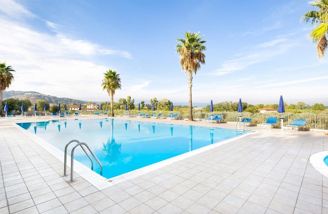 Nice home in Badolato Marina -CZ-