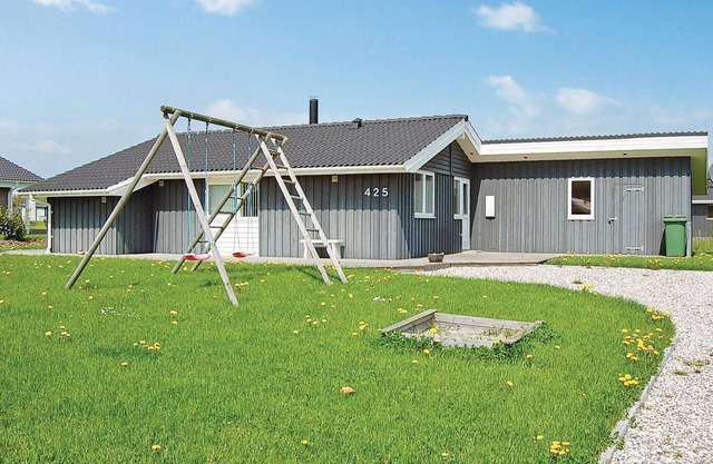 Nice home in Juelsminde with WiFi