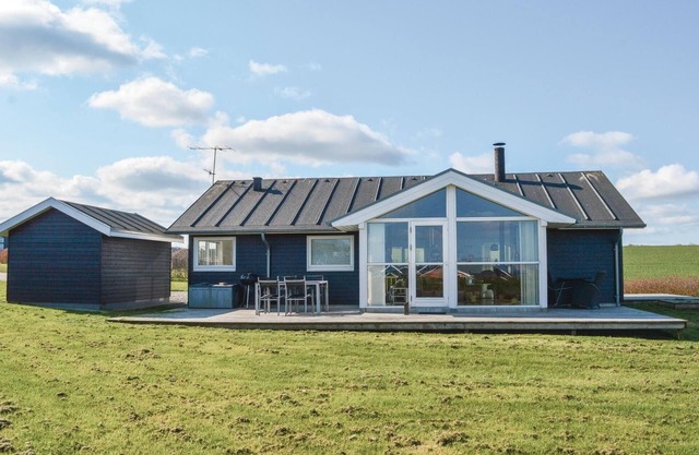 Nice home in Lemvig with sauna